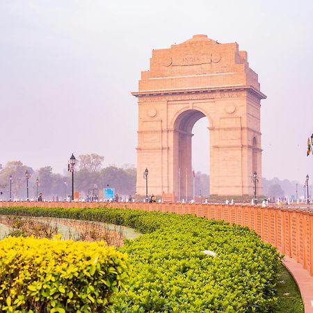 Hotel Aman Imperial Just A Minute Away From New Delhi Railway Station And Connaught Place Exterior photo