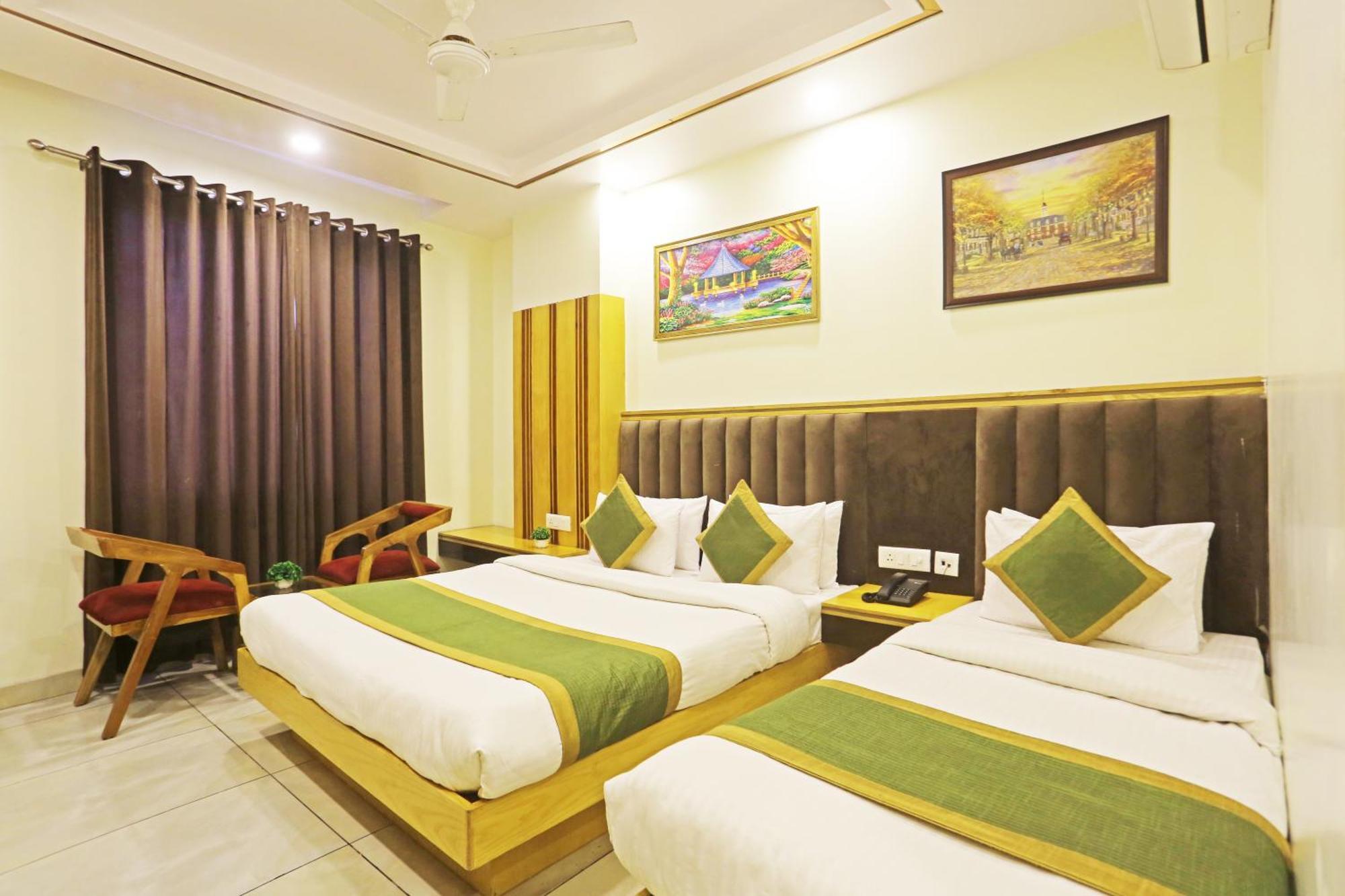 Hotel Aman Imperial Just A Minute Away From New Delhi Railway Station And Connaught Place Exterior photo
