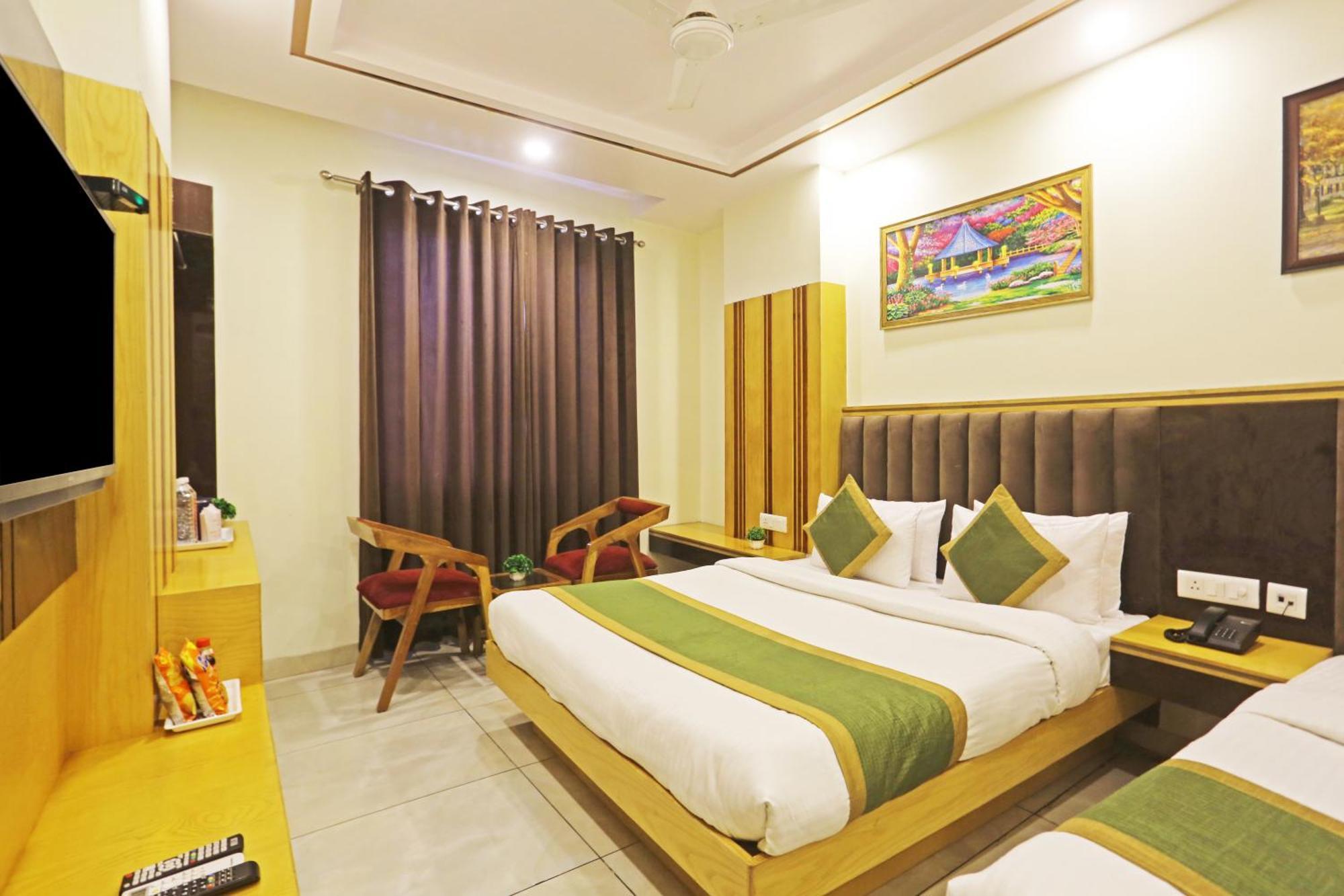 Hotel Aman Imperial Just A Minute Away From New Delhi Railway Station And Connaught Place Exterior photo