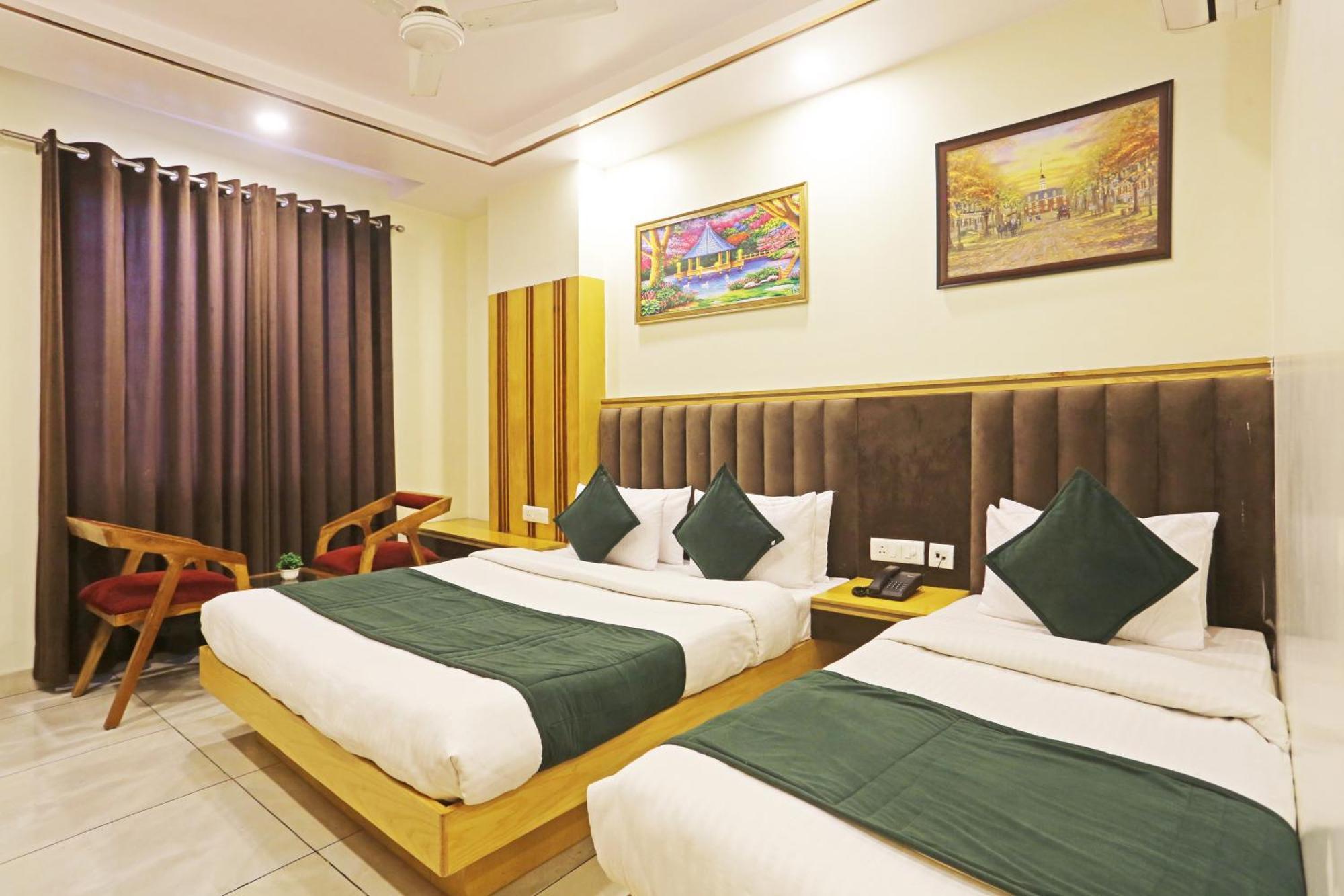 Hotel Aman Imperial Just A Minute Away From New Delhi Railway Station And Connaught Place Exterior photo