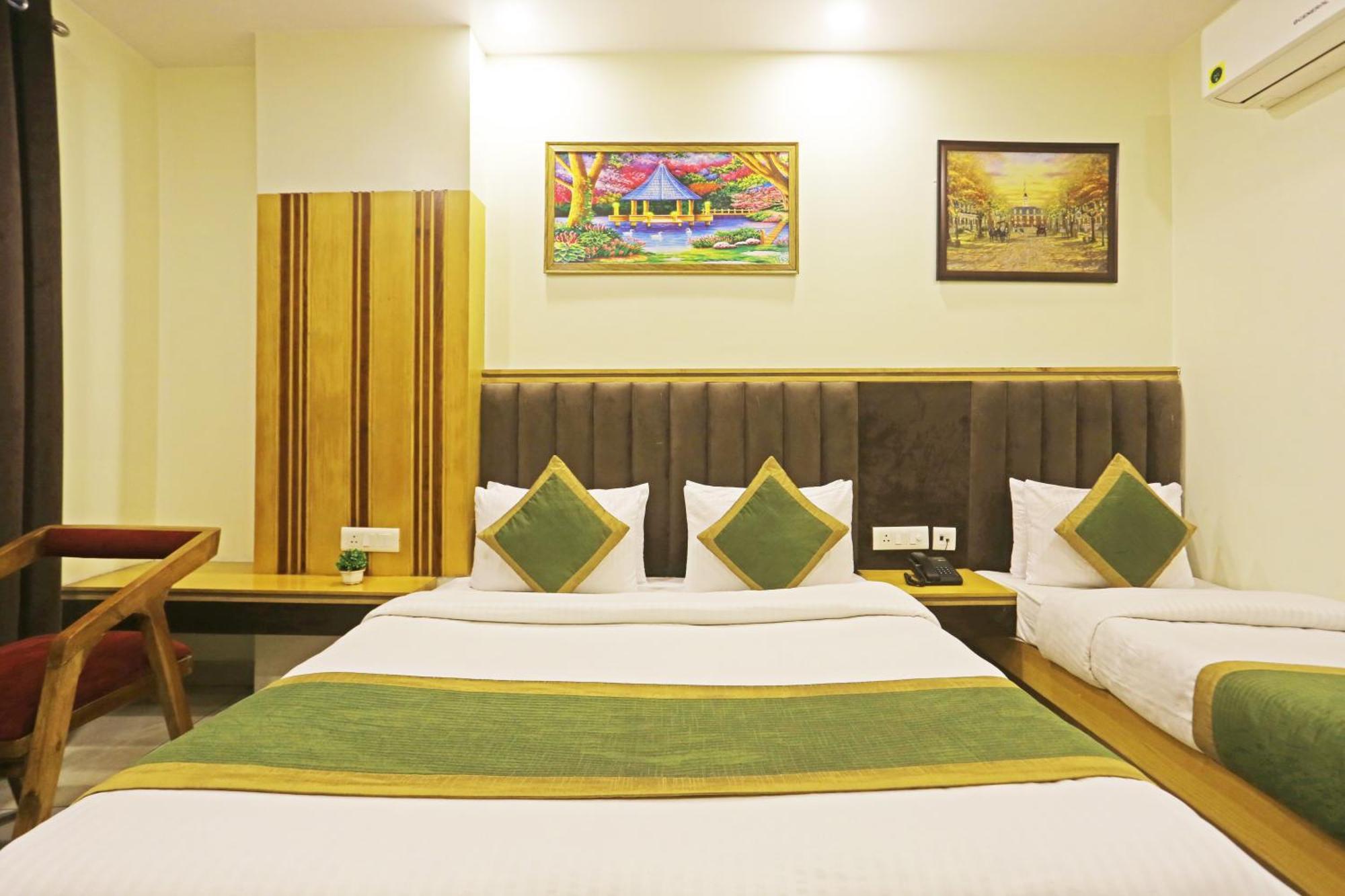 Hotel Aman Imperial Just A Minute Away From New Delhi Railway Station And Connaught Place Exterior photo