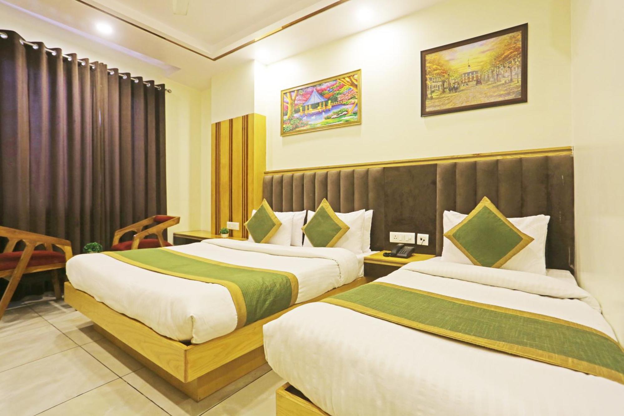 Hotel Aman Imperial Just A Minute Away From New Delhi Railway Station And Connaught Place Exterior photo