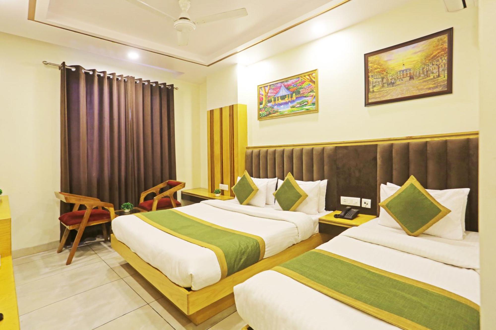 Hotel Aman Imperial Just A Minute Away From New Delhi Railway Station And Connaught Place Exterior photo