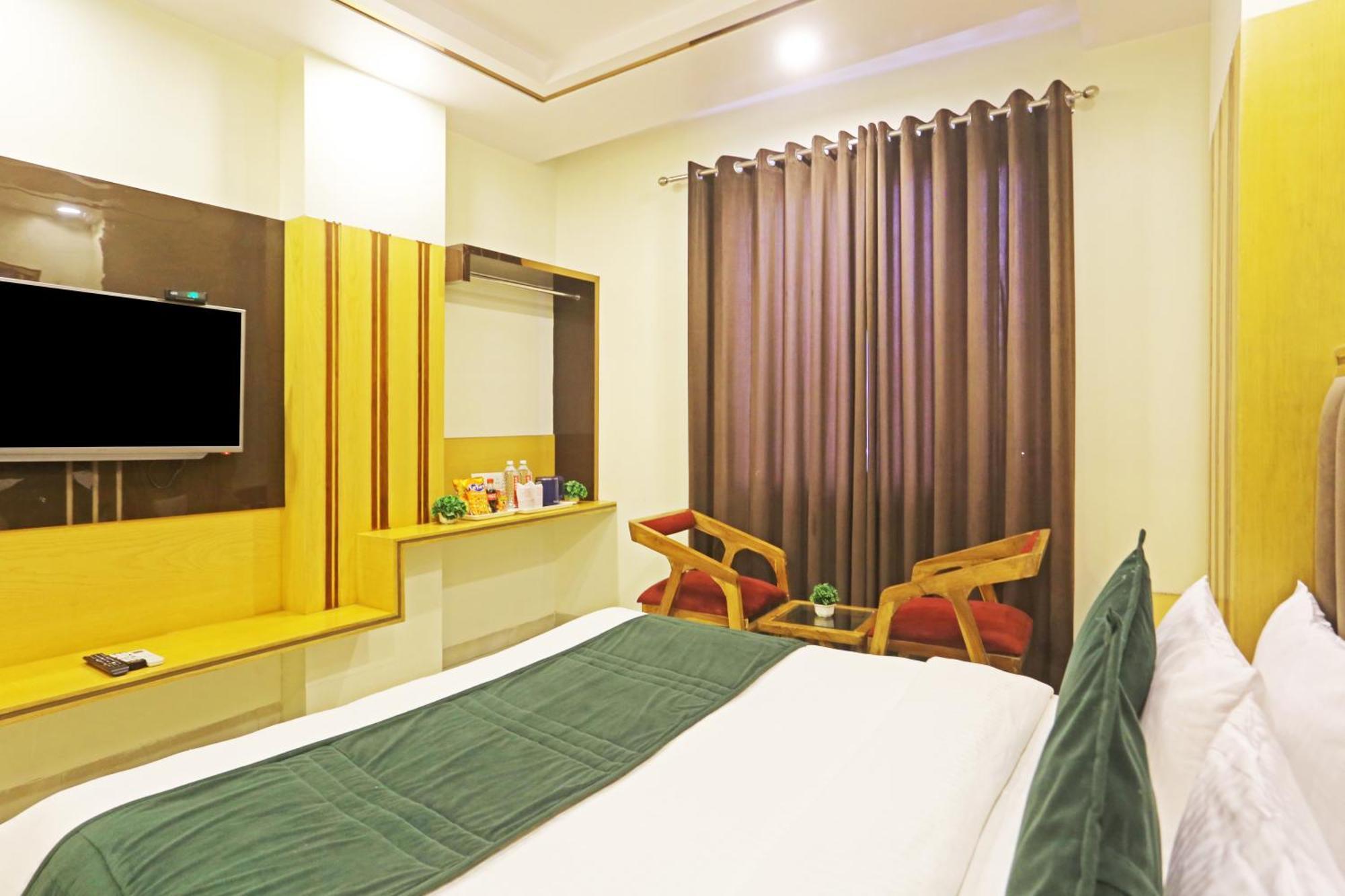 Hotel Aman Imperial Just A Minute Away From New Delhi Railway Station And Connaught Place Exterior photo