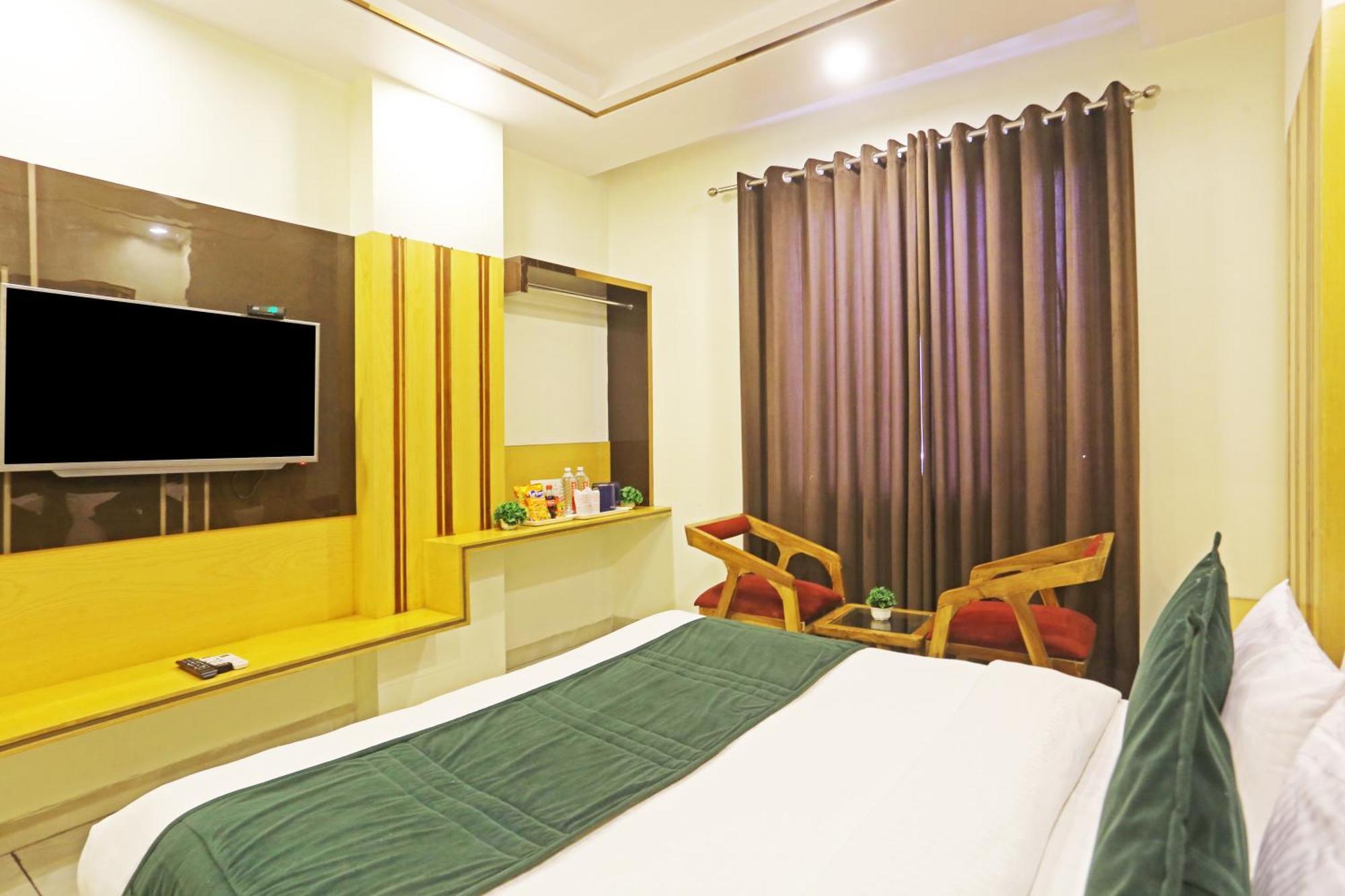 Hotel Aman Imperial Just A Minute Away From New Delhi Railway Station And Connaught Place Exterior photo