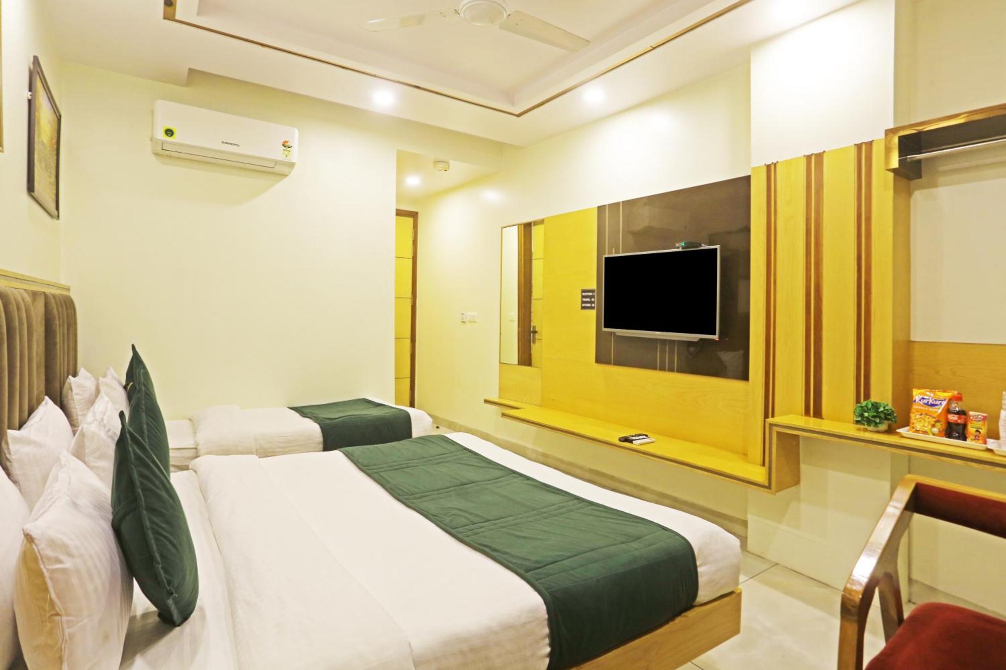 Hotel Aman Imperial Just A Minute Away From New Delhi Railway Station And Connaught Place Exterior photo