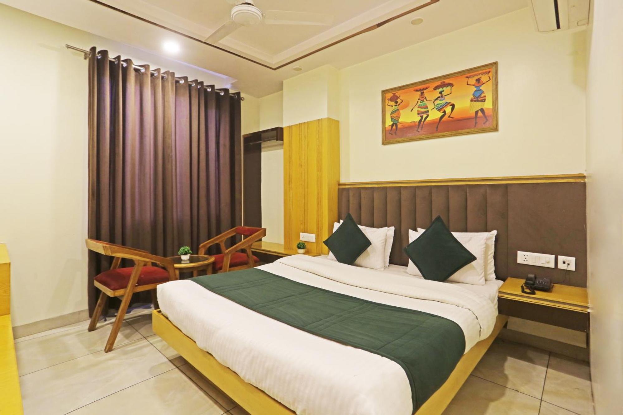 Hotel Aman Imperial Just A Minute Away From New Delhi Railway Station And Connaught Place Exterior photo