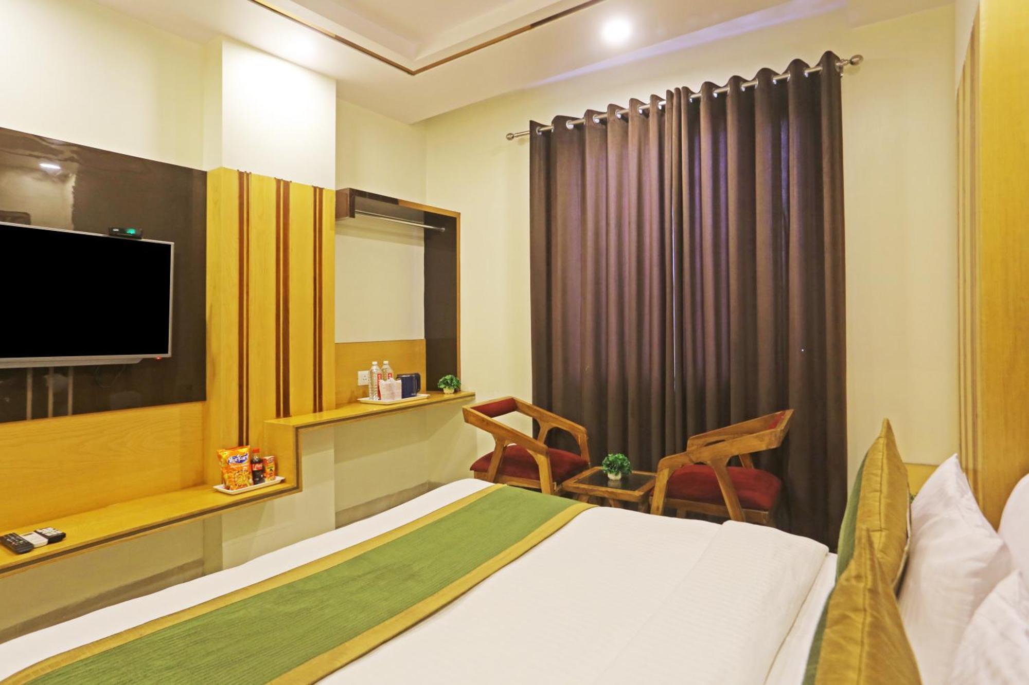 Hotel Aman Imperial Just A Minute Away From New Delhi Railway Station And Connaught Place Exterior photo
