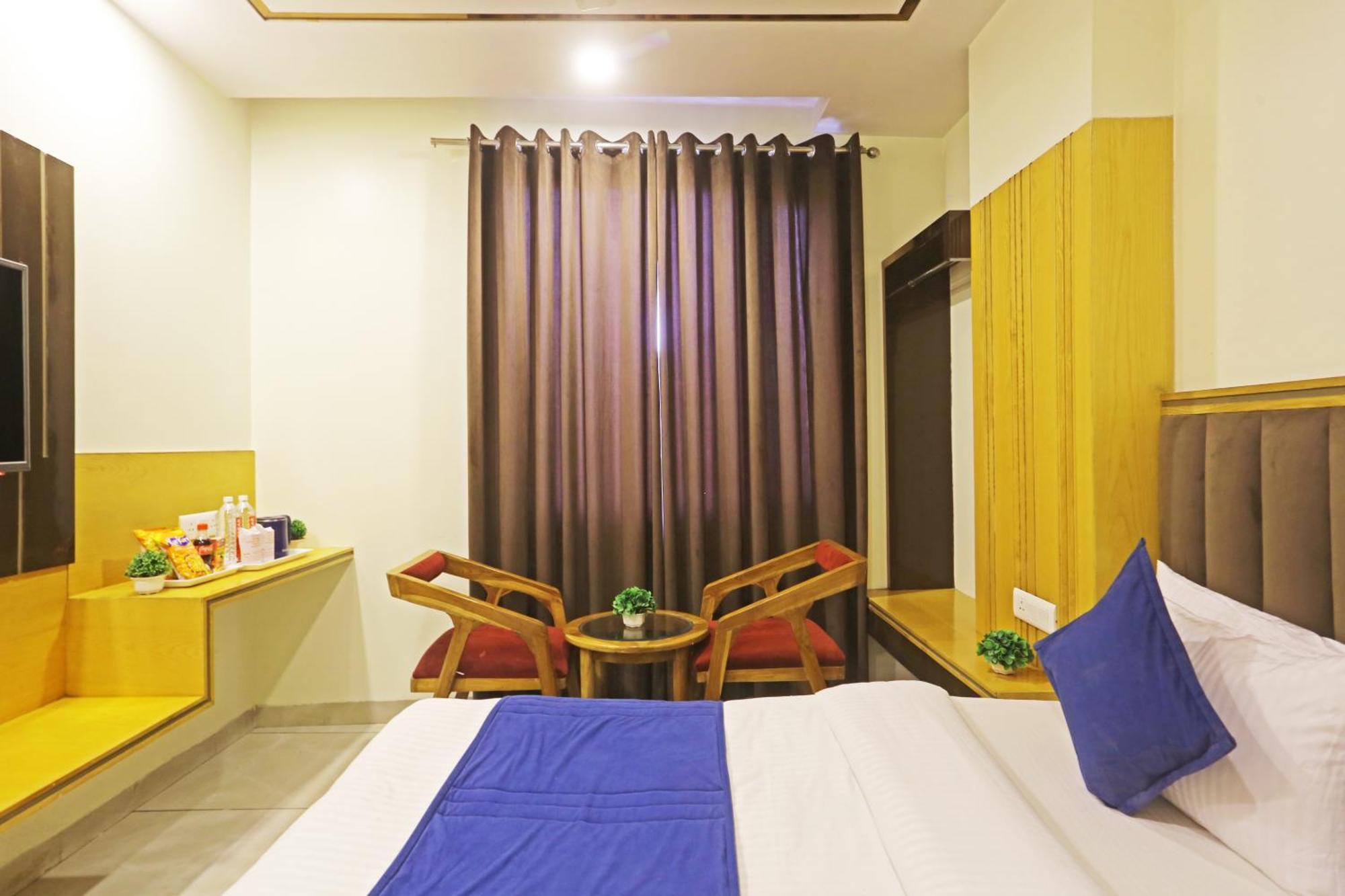 Hotel Aman Imperial Just A Minute Away From New Delhi Railway Station And Connaught Place Exterior photo