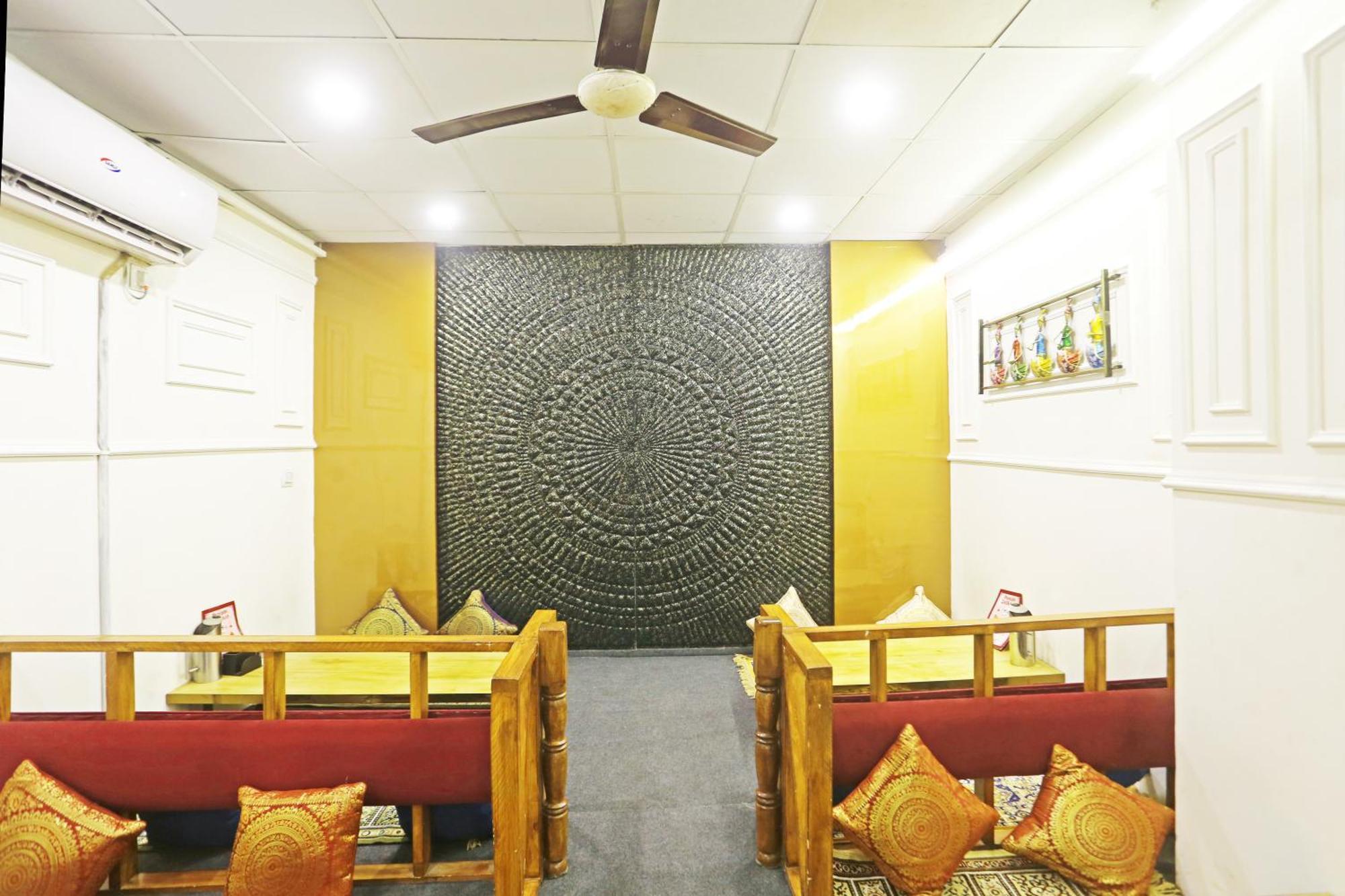 Hotel Aman Imperial Just A Minute Away From New Delhi Railway Station And Connaught Place Exterior photo
