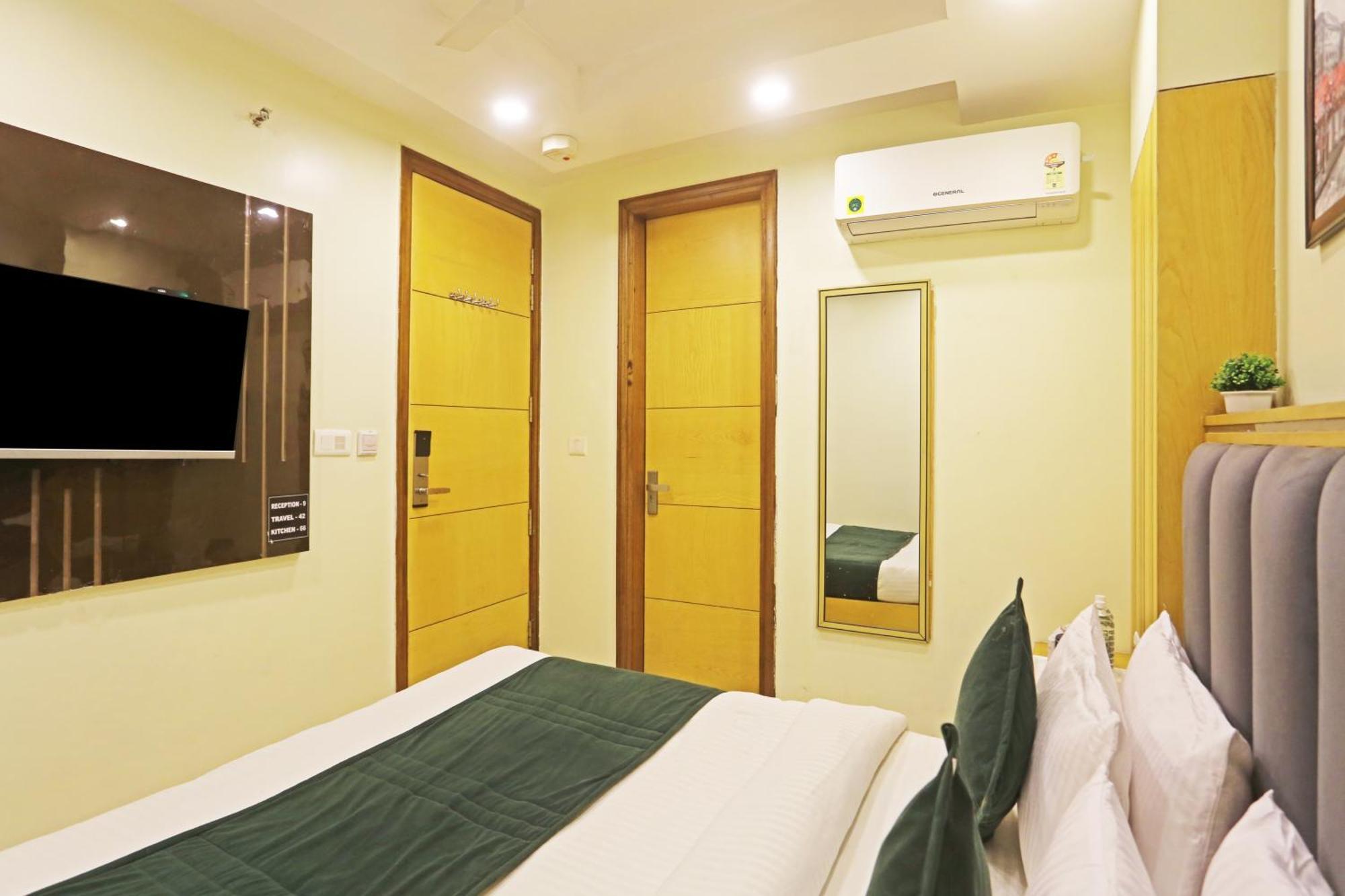Hotel Aman Imperial Just A Minute Away From New Delhi Railway Station And Connaught Place Exterior photo