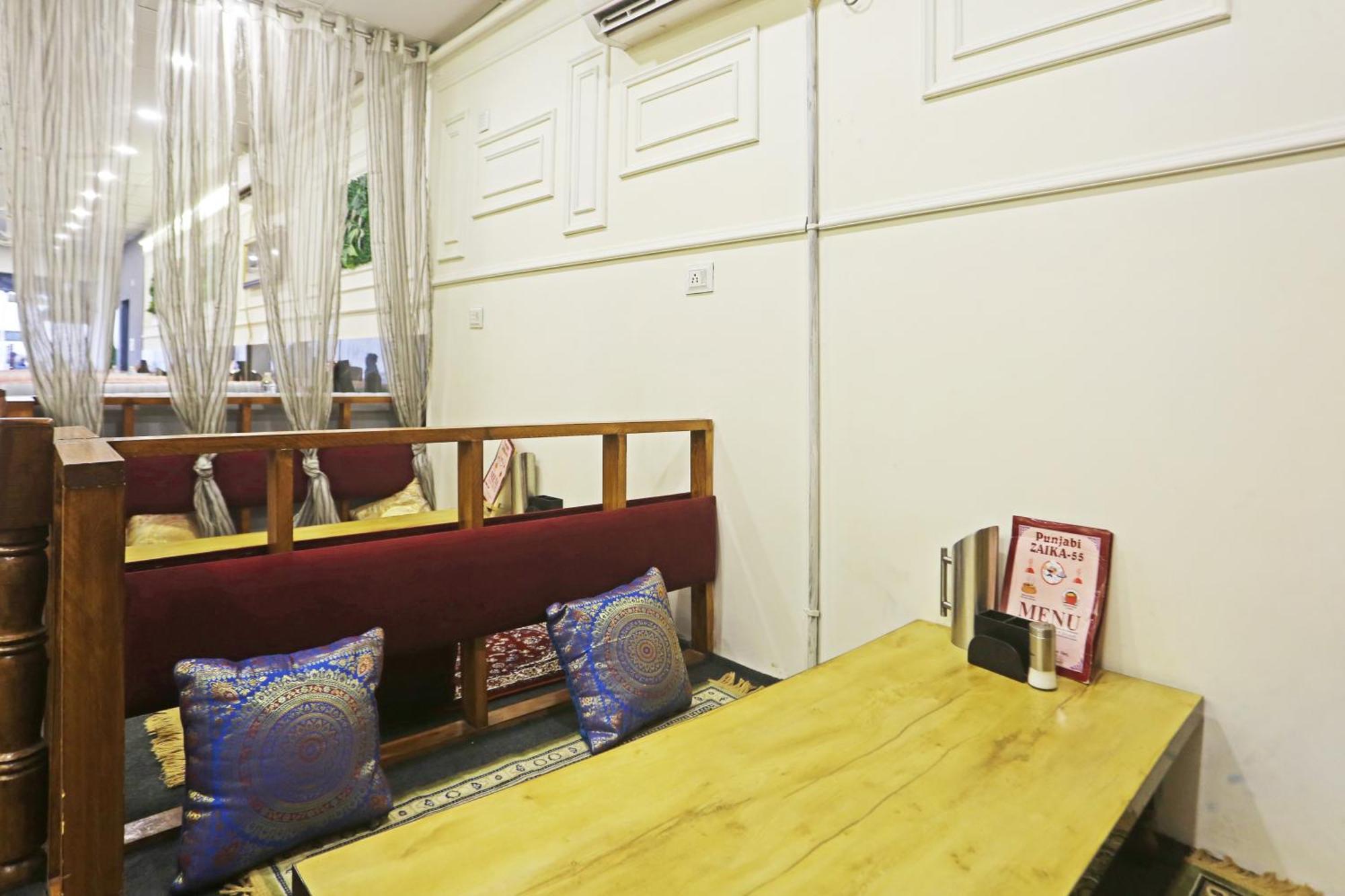 Hotel Aman Imperial Just A Minute Away From New Delhi Railway Station And Connaught Place Exterior photo